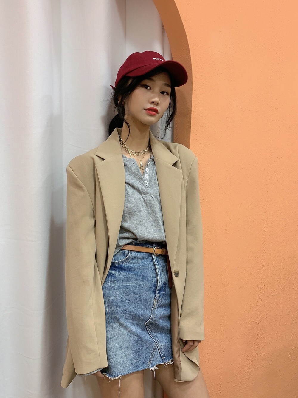 「FOREVER 21のアイテム（テーラードジャケット、ベージュ系）」を使った、haxhaxさん（レディース・168cm）の秋コーディネートの1枚目の写真