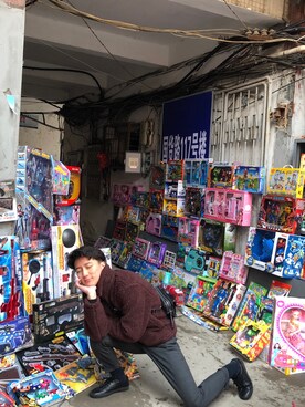 「COMMON PROJECTS（コモンプロジェクト）のアイテム」を使った、胡俊儿超さん（メンズ・180cm）の冬コーディネート