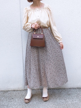 「PairPair（ペアペア）のアイテム（スカート）」を使った、pairpairさん（レディース・165cm）の春コーディネート