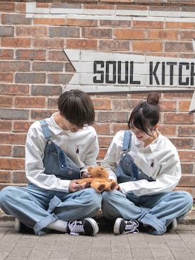 「カップルコーデ」｜「アイテム（サロペット/オーバーオール）」を使った、pairpairさん（レディース・153cm）の冬コーディネート