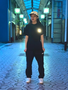 「airforce1」｜「アイテム（帽子）」を使った、dj mi-co【実咲】さん（レディース・160cm）の春コーディネート