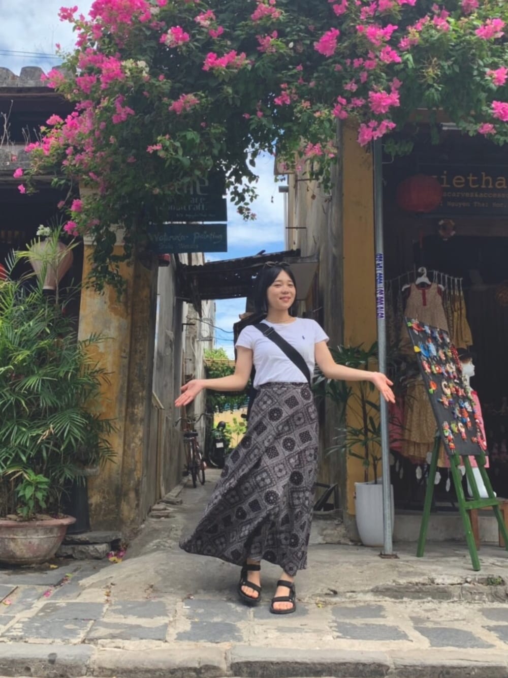 「LOWRYS FARMのパネルペイズリースカート（スカート、ブラック系）」を使った、Mayu  さん（レディース・157cm）の秋コーディネートの1枚目の写真