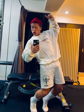 NISHIDAX（コメディアン）さんのコーディネート