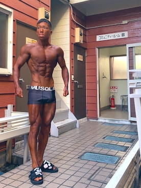 NISHIDAX（コメディアン）さんのコーディネート