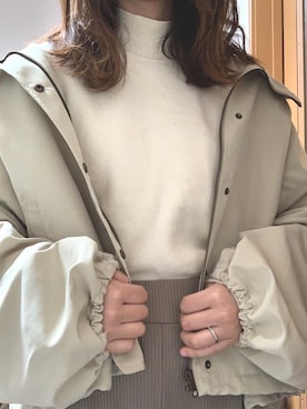 「GU（ジーユー）のアイテム（ニット/セーター、ホワイト系）」を使った、ももちさん（レディース・156cm）の春コーディネート