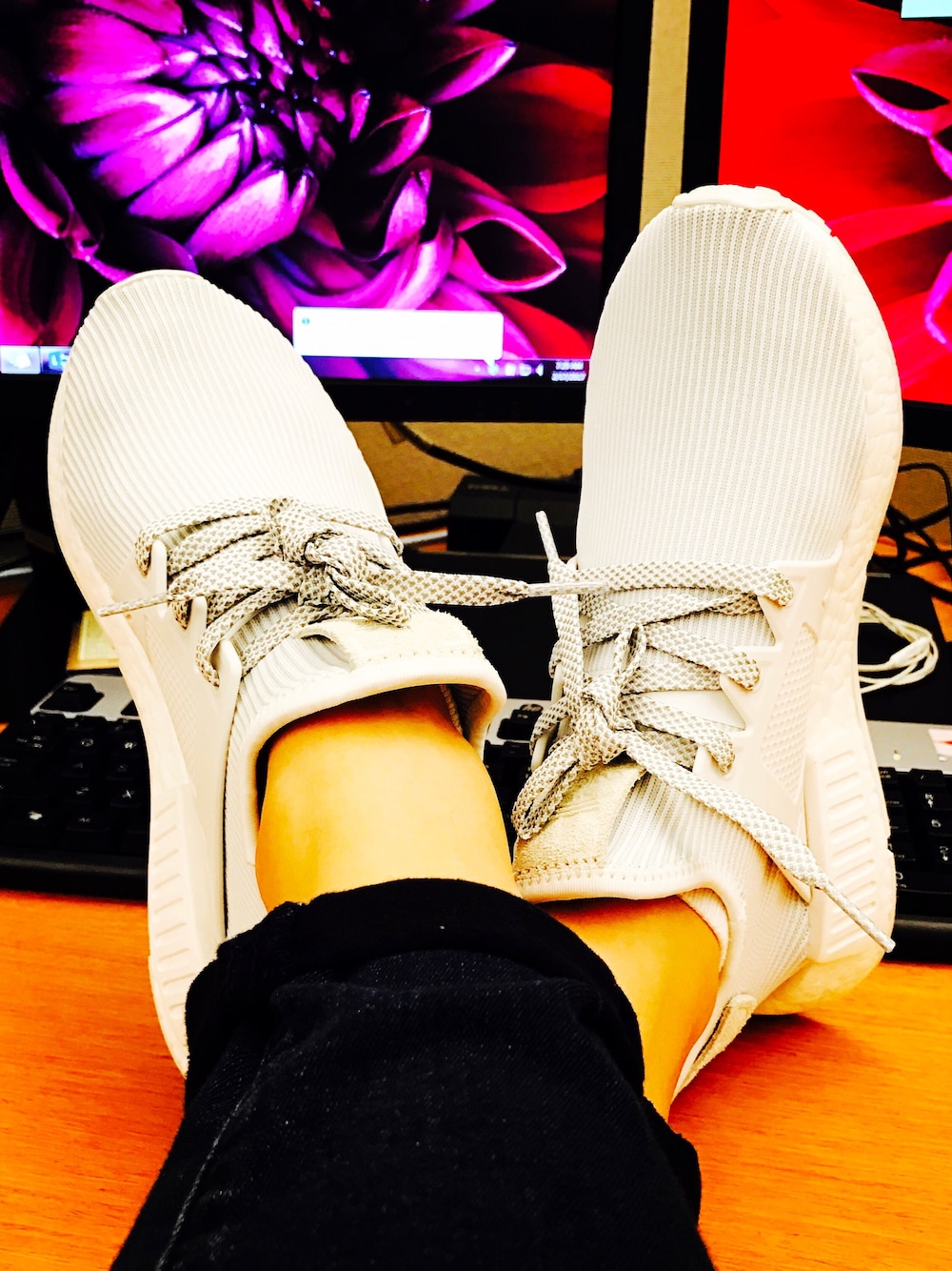「springstyle、kicks」｜「adidasのアイテム（スニーカー、ホワイト系）」を使った、shellblovedさん（レディース・157cm）の春コーディネートの1枚目の写真