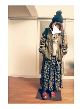 「マキシスカート」｜「アイテム（MA-1）」を使った、えむこさん（レディース・153cm）の冬コーディネート
