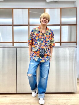 「半袖シャツ」｜「アイテム（PC・スマホグッズ/家電）」を使った、Linさん（メンズ・177cm）の夏コーディネート