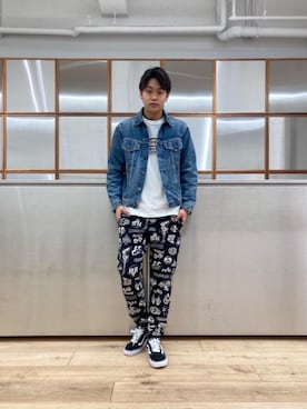 「でにむ」｜「アイテム（スウェットパンツ）」を使った、Linさん（メンズ・177cm）の冬コーディネート
