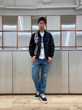 「でにむ」｜「アイテム（ナイロンジャケット）」を使った、Linさん（メンズ・177cm）の春コーディネート