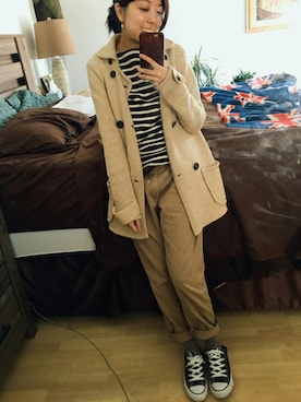 スニーカーを使った チノパン のレディース人気ファッションコーディネート 地域 アメリカ Wear