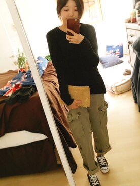 「VINTAGE（ヴィンテージ）のアイテム（クラッチバッグ）」を使った、Gummy Gabさん（レディース・155cm）の春コーディネート