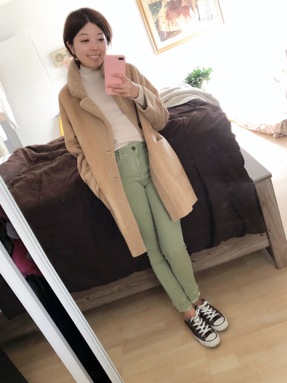 「シンプル、ラクチンコーデ、プチプラ、冬、ハイネック、コンバース、オトナカジュアル、UNIQLO、ZARA、converse」｜「ZARAのアイテム（その他パンツ、グリーン系）」を使った、Gummy Gabさん（レディース・155cm）の秋コーディネートの1枚目の写真