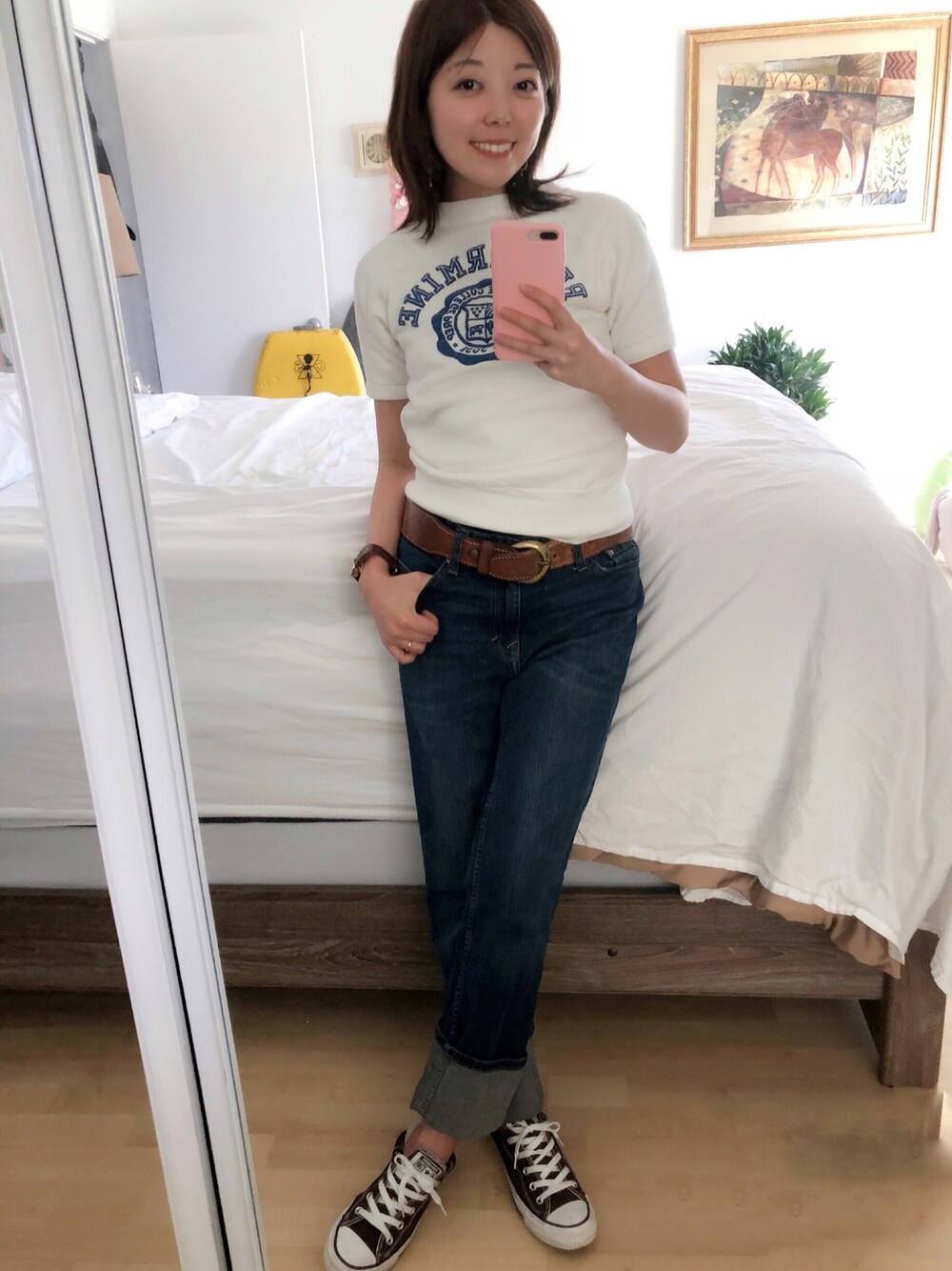 「春、大人カジュアル、スニーカーコーデ、ゆるコーデ、カジュアル、古着、converse、denim、vintage、VINTAGE」｜「Calvin Klein jeansのアイテム（デニムパンツ、ブルー系）」を使った、Gummy Gabさん（レディース・155cm）の春コーディネートの1枚目の写真