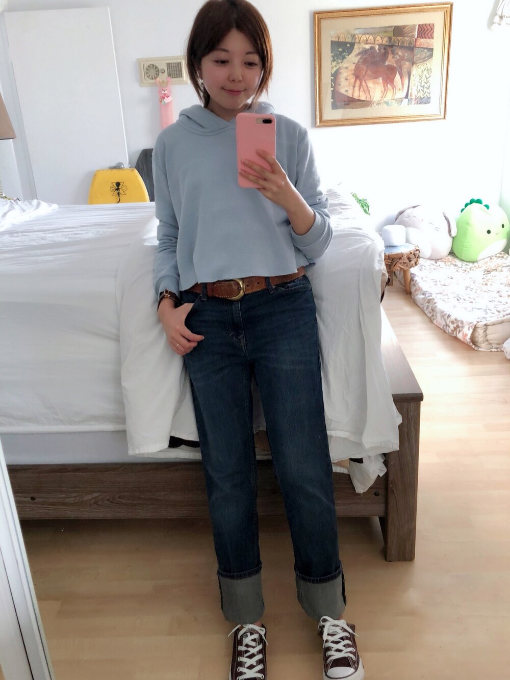 「春、オトナカジュアル、きれいめカジュアル、パンツスタイル、ゆるコーデ、denim、vintage、VINTAGE、converse、低身長」｜「Brandy Melvilleのアイテム（パーカー、ブルー系）」を使った、Gummy Gabさん（レディース・155cm）の春コーディネートの1枚目の写真