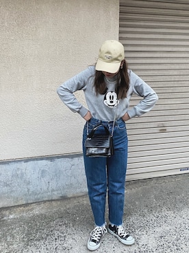 「GU（ジーユー）のアイテム（Tops、グレー系）」を使った、hinataさん（レディース・155cm）の冬コーディネート