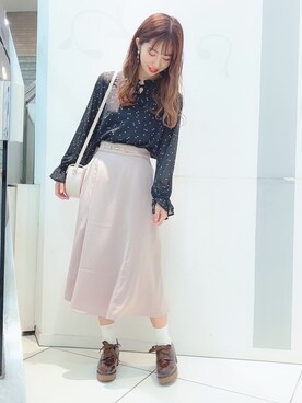 「MAJESTIC LEGON（マジェスティックレゴン）のタイニーハートブラウス（シャツ/ブラウス）」を使った、るんさん（レディース・163cm）の春コーディネート