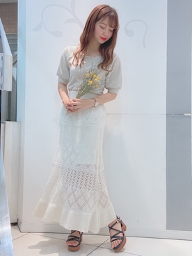 「透かし柄」｜「アイテム（スカート）」を使った、るんさん（レディース・163cm）の秋コーディネート