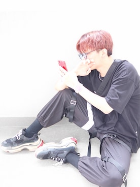 「LMCのアイテム（Tシャツ/カットソー）」を使った、Kazumaさん（メンズ・178cm）の秋コーディネート