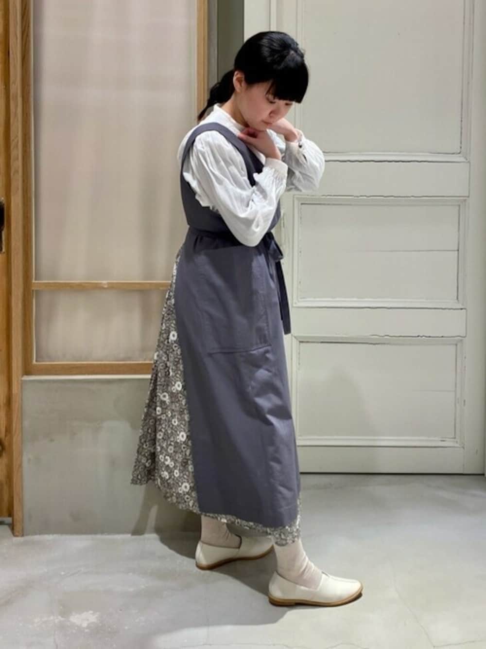 yuni（ユニ ）の「gradation flowerプリントタックギャザースカート