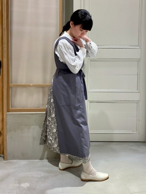 yuni gradation flowerプリントタックギャザースカート yuni（ユニ ）の「gradation flowerプリントタックギャザースカート