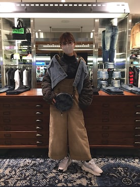 「DIESEL（ディーゼル）のアイテム（オールインワン・サロペット）」を使った、juraさん（レディース・150cm）の秋コーディネート