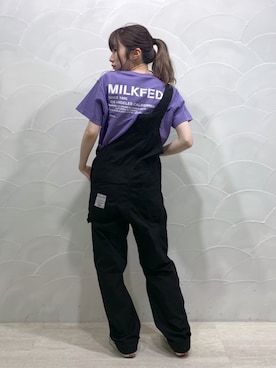 「MILKFED.（ミルクフェド）のアイテム（サロペット/オーバーオール）」を使った、富田 珠寿さん（レディース・152cm）の春コーディネート