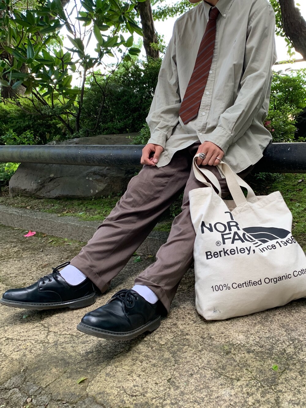 「秋のコーデ、お洒落さんとつながりたい、大人カジュアル、ラフ、大人コーデ、キレイめ、古着、プチプラコーデ、秋コーデ、ネクタイ」｜「古着のアイテム（ブーツ、ブラウン系）」を使った、ミズキさん（メンズ・175cm）の秋コーディネートの1枚目の写真