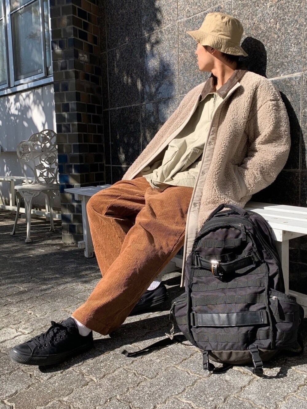 「秋コーデ、お洒落さんとつながりたい、ゆるコーデ、ootd、カジュアルコーデ、UNIQLO、レザー、ボア、コーデュロイ、ロング丈」｜「古着のアイテム（ジャケット/アウター、ベージュ系）」を使った、ミズキさん（メンズ・175cm）の秋コーディネートの1枚目の写真