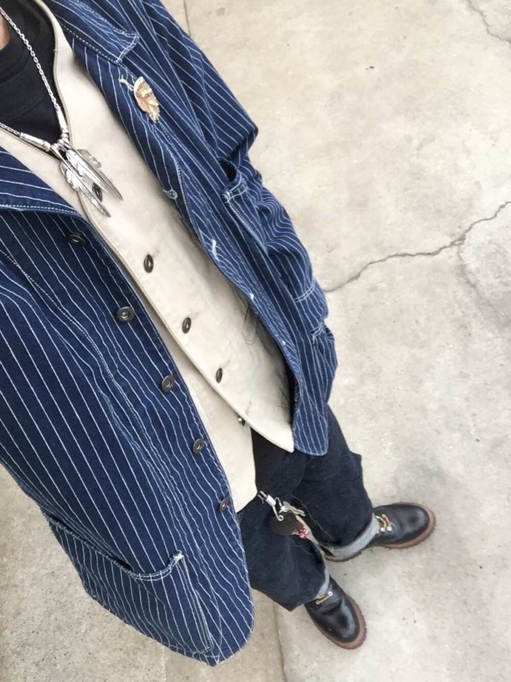「SCHOTT、アメカジ、used、古着、春コーデ、ワークスタイル」｜「LARRY SMITHのアイテム（ネックレス、その他）」を使った、KAZUKI YAMADAさん（メンズ・178cm）の春コーディネートの1枚目の写真