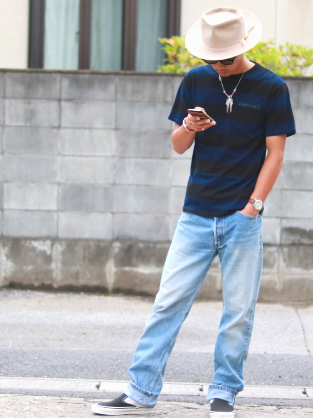 「SCHOTT、アメカジ、STETSON、larrysmith、501xx、リーバイス、夏コーデ、おしゃれさんと繋がりたい、VANSスリッポン、ootd」｜「STETSONのアイテム（ハット、ベージュ系）」を使った、KAZUKI YAMADAさん（メンズ・178cm）の夏コーディネートの1枚目の写真