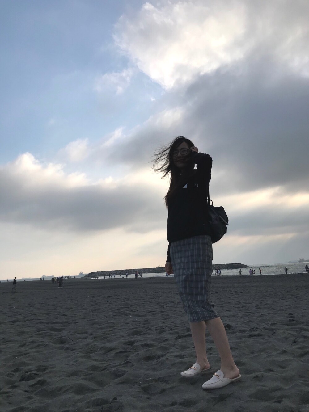 「旗津、Taiwan」｜「PUMAのアイテム（パーカー、ブラック系）」を使った、Chantalさん（レディース・161cm）の冬コーディネートの1枚目の写真