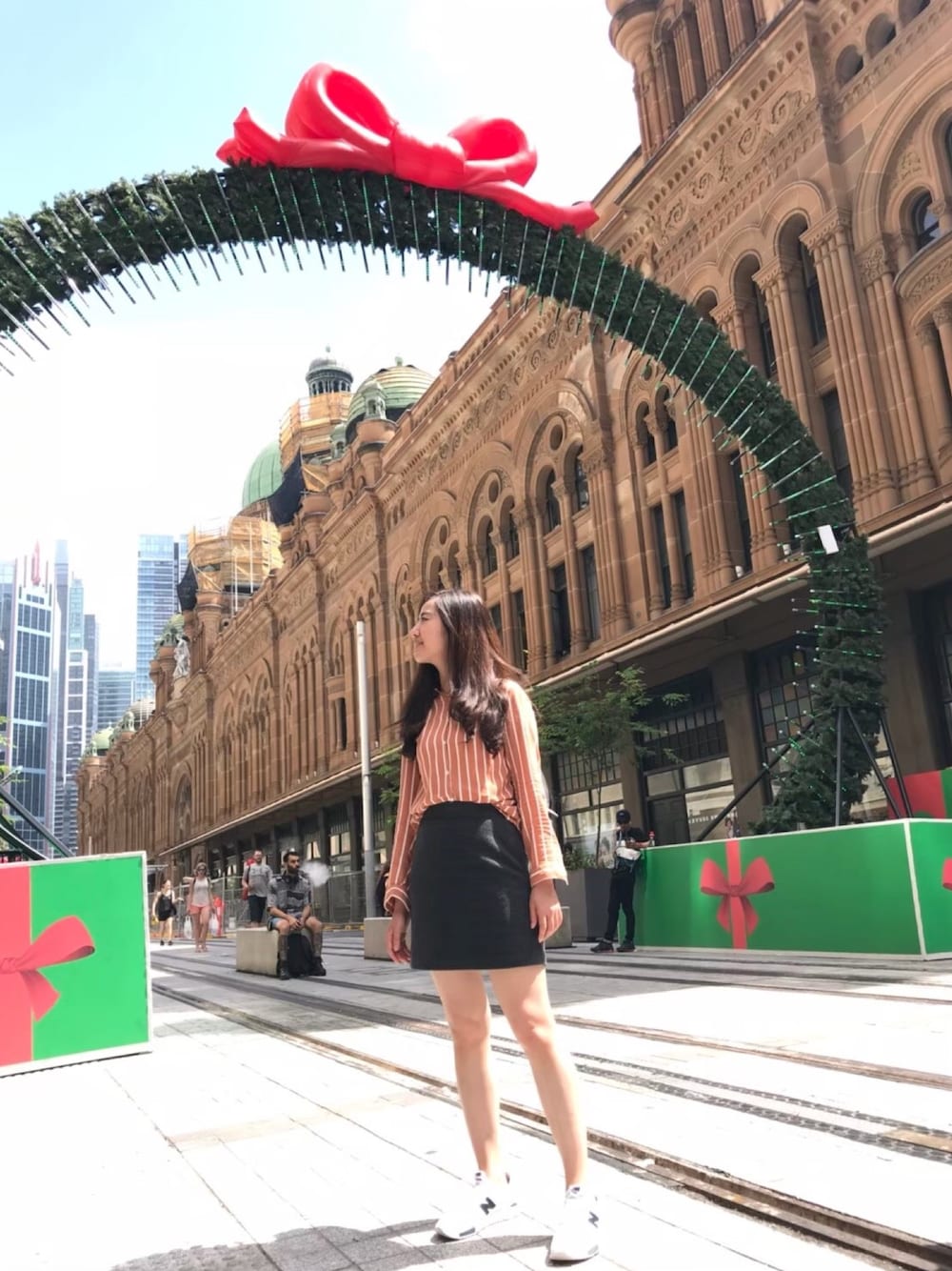 「sydney、Australia」｜「ivudiaryのアイテム（スカート、グレー系）」を使った、Chantalさん（レディース・161cm）の冬コーディネートの1枚目の写真