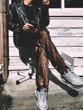 「NIKE（ナイキ）のアイテム（スニーカー、シルバー系）」を使った、kairiさん（メンズ・175cm）の秋コーディネート