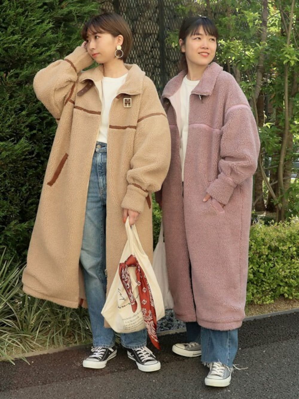 「ベージュ、ムートン、ロングコート、Factor=、フェイクムートン、パープル、パイピング、予約商品、フェイクムートンコート、ボアコート」｜「Factor=のロングフェイクムートンボアコート（ムートンコート、パープル系）」を使った、Nakamuraさん（レディース・156cm）の秋コーディネートの1枚目の写真