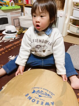 「Moujonjon（ムージョンジョン）のアイテム（パンツ）」を使った、ぺこ米さん（キッズ・80cm）の春コーディネート
