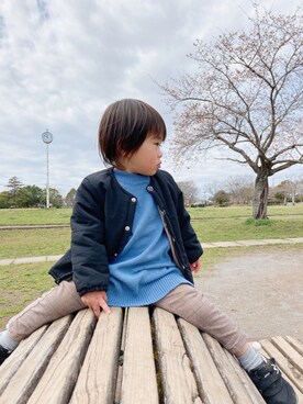 「ニットベスト」｜「アイテム（ノーカラージャケット）」を使った、ぺこ米さん（キッズ・80cm）の春コーディネート