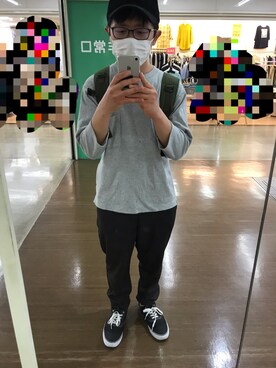 「Alpha Industries（アルファインダストリーズ）のアイテム（バッグ）」を使った、 ucさん（メンズ・159cm）の春コーディネート