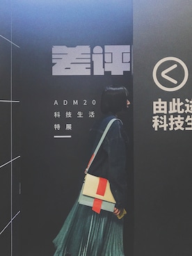 「ANDERSSON BELL（アンダースンベル）のアイテム（バッグ）」を使った、akaneee17さん（レディース・158cm）の秋コーディネート