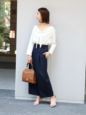 「Noble（ノーブル）のエステルサテンボウタイブラウス◆（シャツ/ブラウス、ホワイト系）」を使った、yumiさん（レディース・158cm）の秋コーディネート