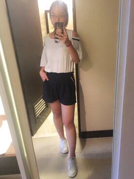 「BISOU E 'IVEのアイテム（Tシャツ/カットソー、ホワイト系）」を使った、LL咚咚咚さん（レディース・166cm）の秋コーディネート