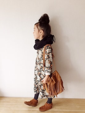 「AZUL by moussy（アズールバイマウジー）のアイテム（ワンピース/ドレス）」を使った、miyuuu.さん（キッズ・110cm）の秋コーディネート