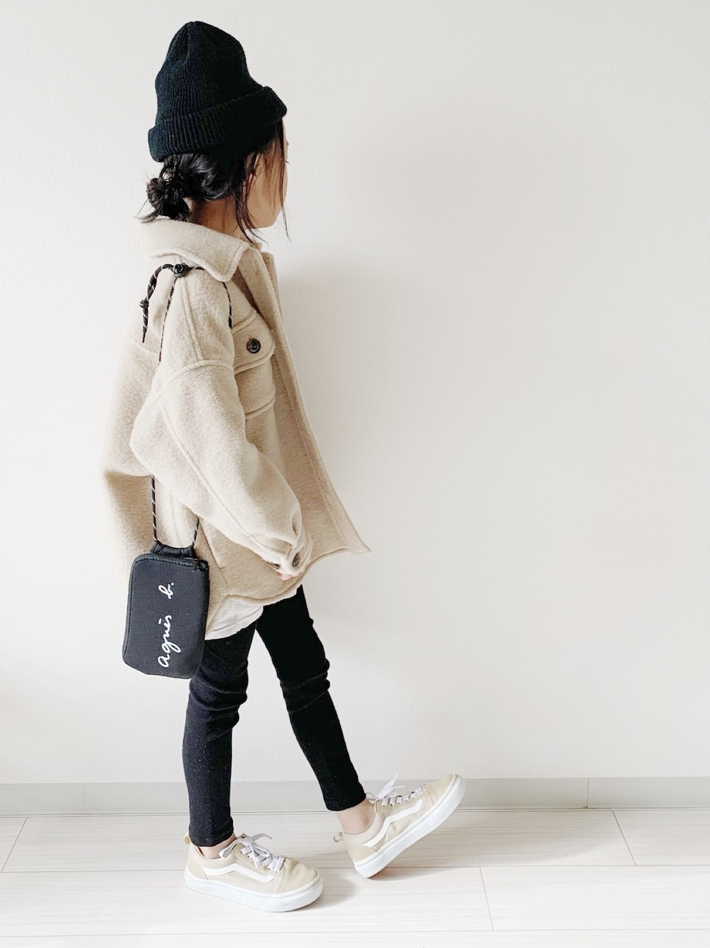 「キッズコーデ、休日スタイル、女の子、devirock、ローリーズファーム(LOWRYS FARM)、リブレギンス、GU」｜「LOWRYS FARMのＣＰＯジャケット/KIDS　832156（その他アウター、ベージュ系）」を使った、miyuuu.さん（キッズ・128cm）の秋コーディネートの1枚目の写真