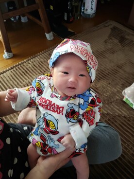 「HYSTERIC MINI（ヒステリックミニ）のアイテム（ロンパース、ホワイト系）」を使った、senna0424さん（キッズ・80cm）の秋コーディネート