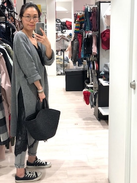 「SLY（スライ）のアイテム（ブレスレット）」を使った、Yukki Liさん（レディース・158cm）の春コーディネート