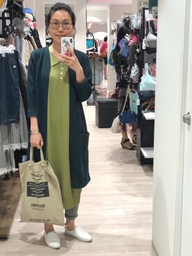 「アイテム（レインシューズ、ホワイト系）」を使った、Yukki Liさん（レディース・158cm）の夏コーディネート