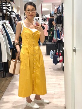 「アイテム（レインシューズ、ホワイト系）」を使った、Yukki Liさん（レディース・158cm）の夏コーディネート