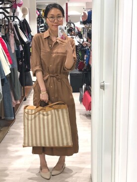 「BROWN」｜「アイテム（アクセサリー）」を使った、Yukki Liさん（レディース・158cm）の夏コーディネート
