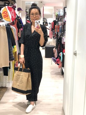 「black」｜「アイテム（つなぎ/オールインワン）」を使った、Yukki Liさん（レディース・158cm）の夏コーディネート