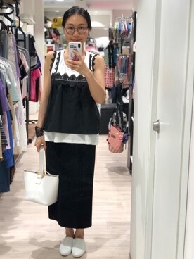 「アイテム（レインシューズ、ホワイト系）」を使った、Yukki Liさん（レディース・158cm）の夏コーディネート